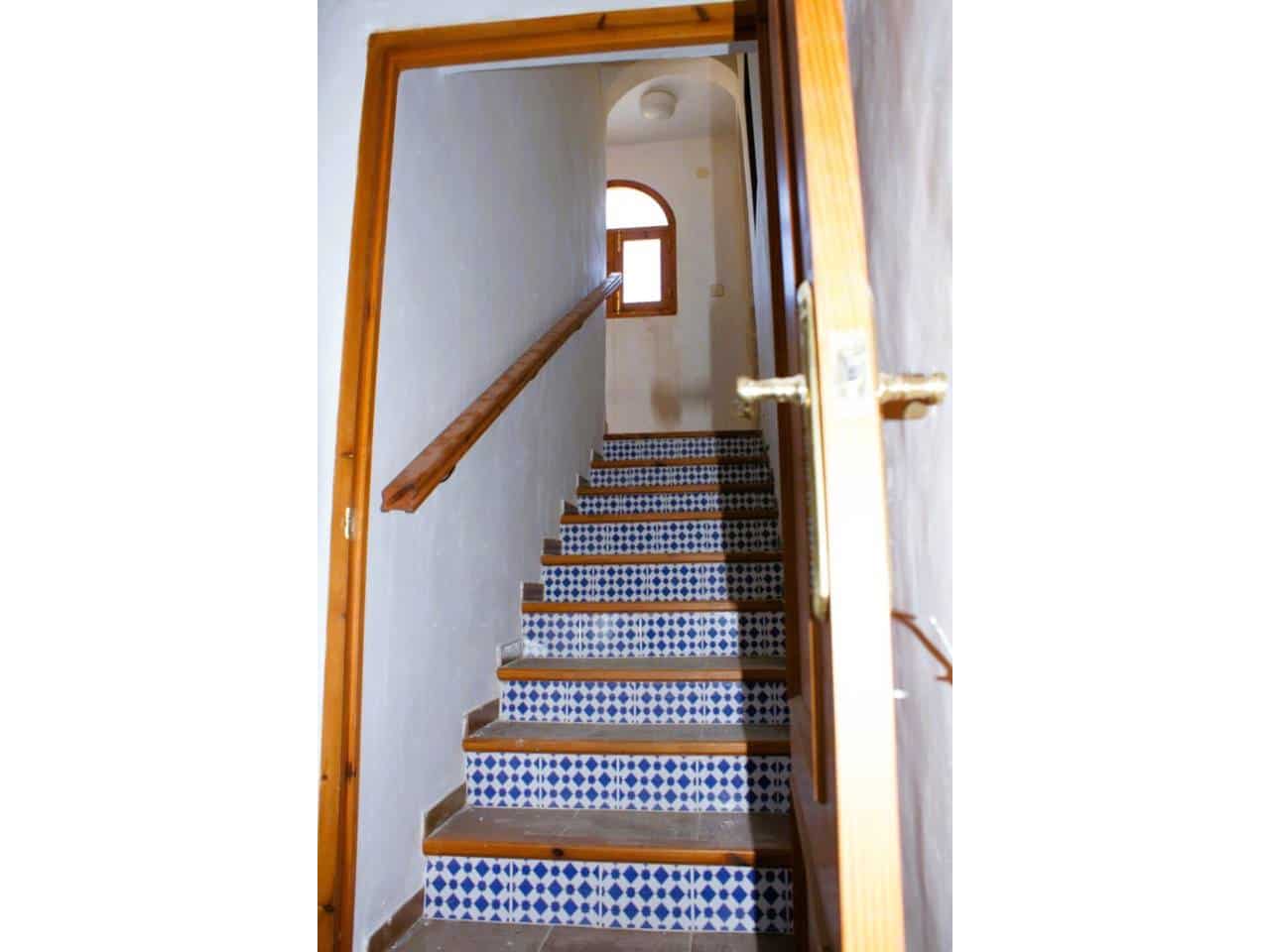 5 soveværelse Finca/Landehus til salg i Totana med swimmingpool garage - € 275.000 (Ref: 9911398)