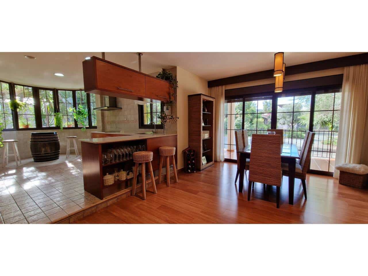 3 bedroom Villa for sale in Totana with pool garage - € 400,000 (Ref: 9911400)