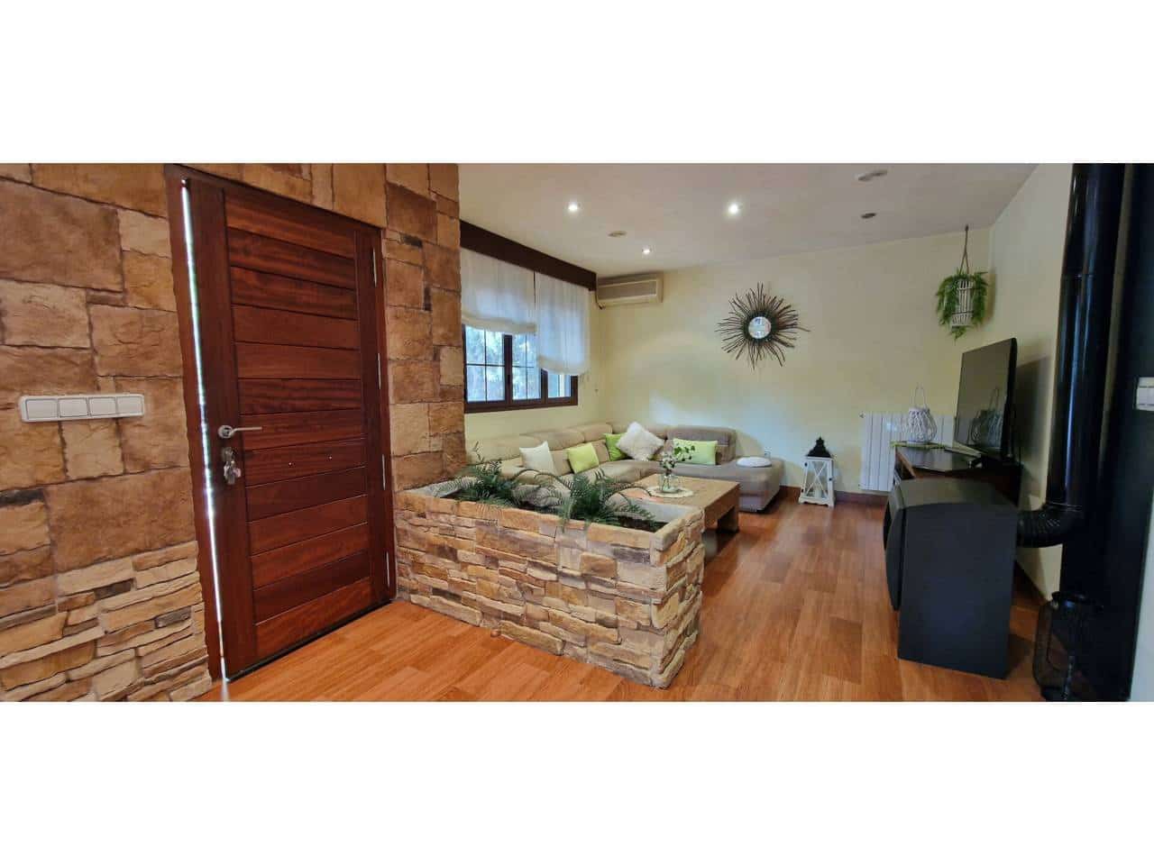 3 bedroom Villa for sale in Totana with pool garage - € 400,000 (Ref: 9911400)