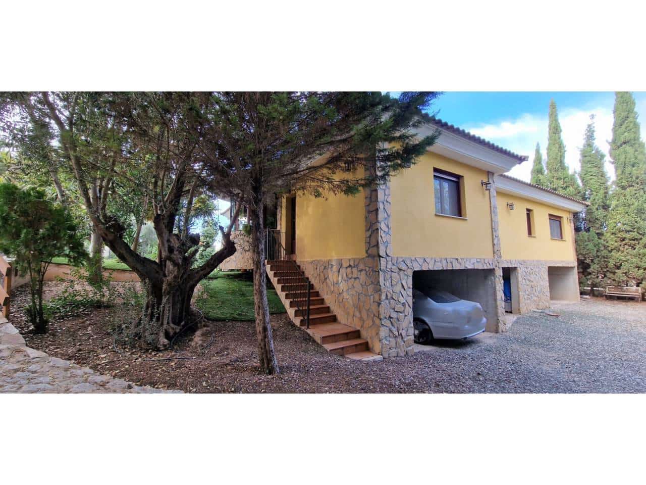 3 bedroom Villa for sale in Totana with pool garage - € 400,000 (Ref: 9911400)