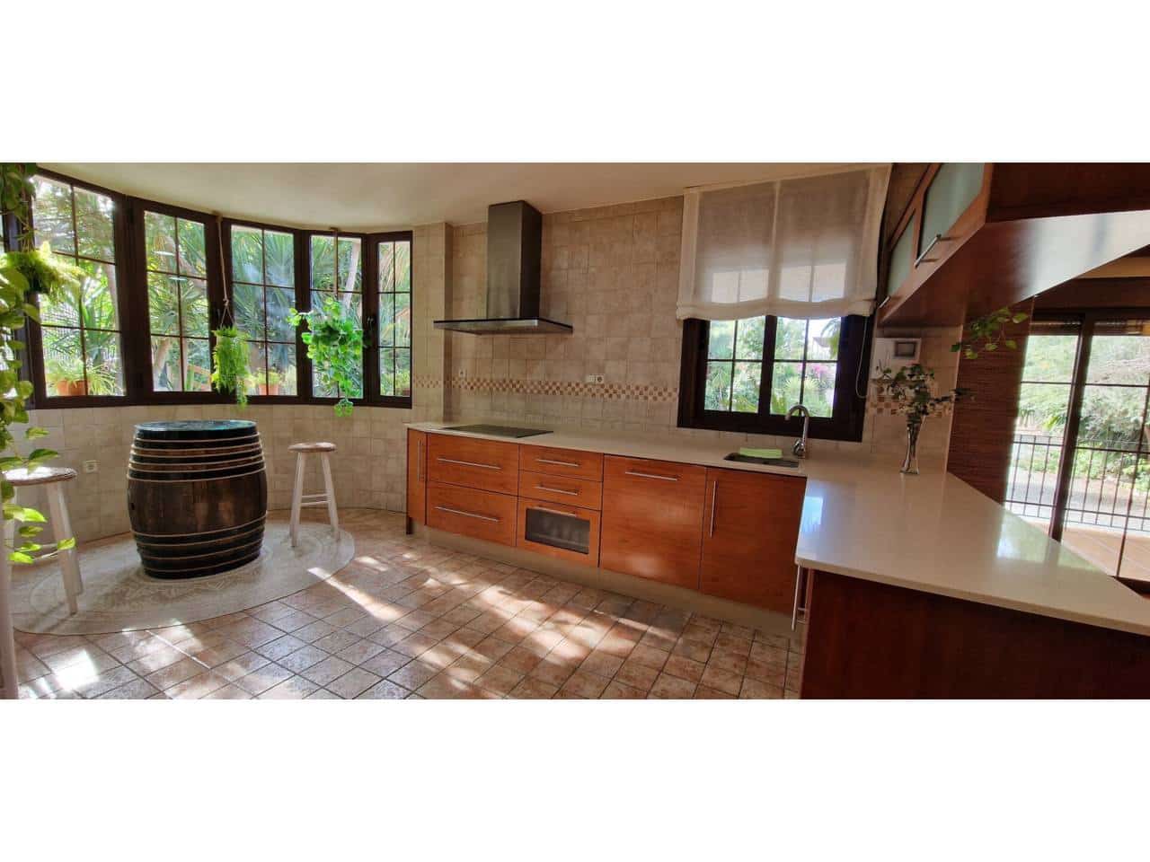 3 bedroom Villa for sale in Totana with pool garage - € 400,000 (Ref: 9911400)