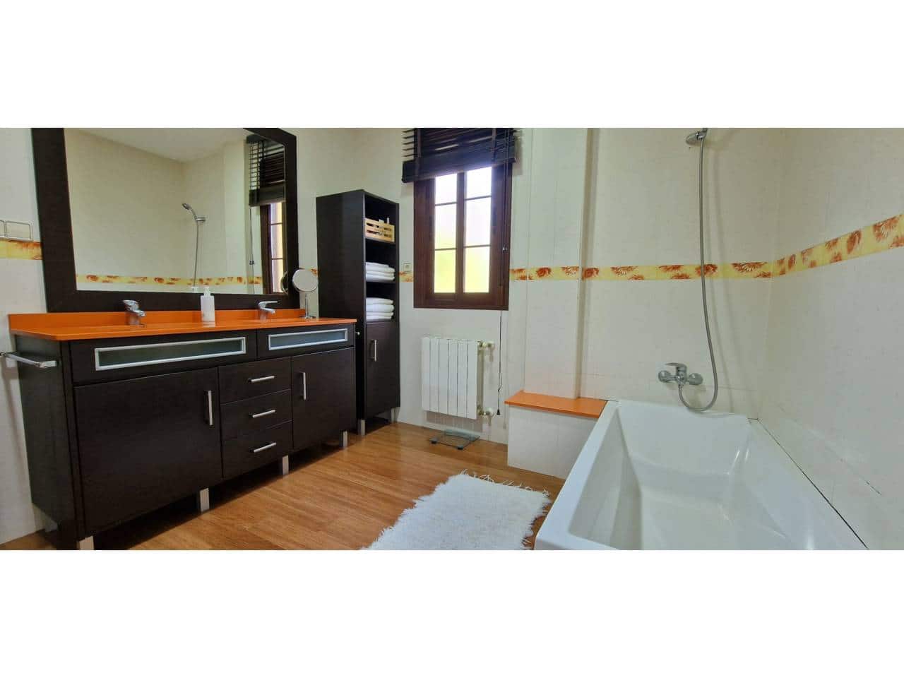3 bedroom Villa for sale in Totana with pool garage - € 400,000 (Ref: 9911400)