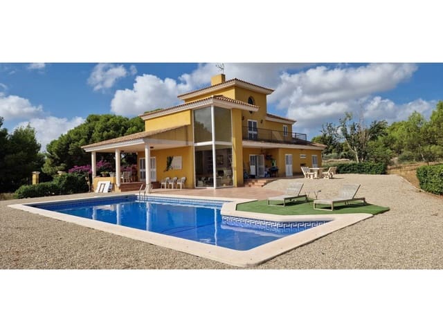 4 bedroom Villa for sale in Totana with pool garage - € 425,000 (Ref: 9911402)