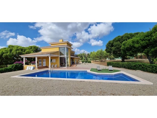 4 bedroom Villa for sale in Totana with pool garage - € 425,000 (Ref: 9911402)