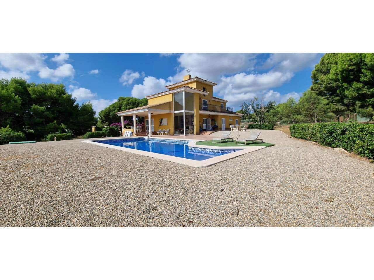 4 Zimmer Villa zu verkaufen in Totana mit Pool Garage - 425.000 € (Ref: 9911402)