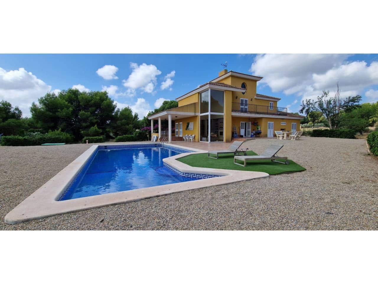 4 Zimmer Villa zu verkaufen in Totana mit Pool Garage - 425.000 € (Ref: 9911402)