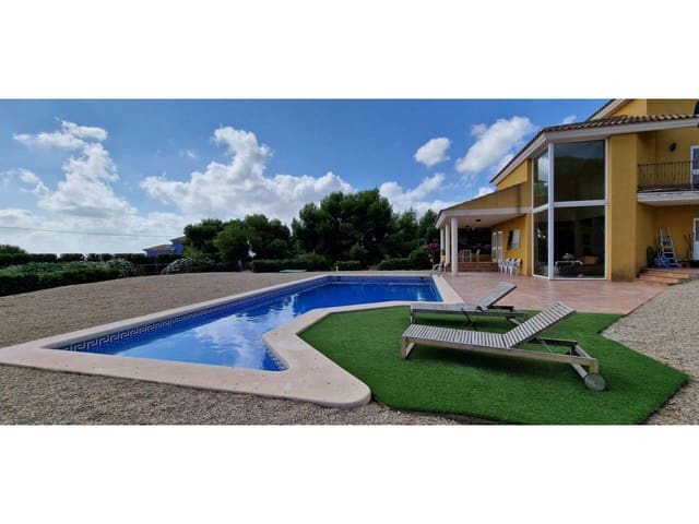 4 bedroom Villa for sale in Totana with pool garage - € 425,000 (Ref: 9911402)