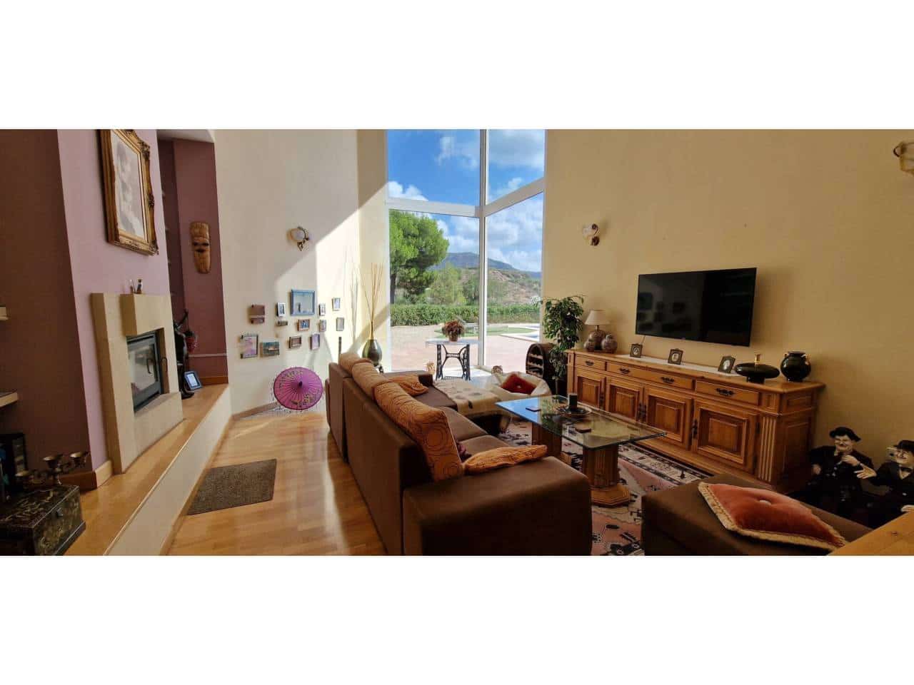4 Zimmer Villa zu verkaufen in Totana mit Pool Garage - 425.000 € (Ref: 9911402)