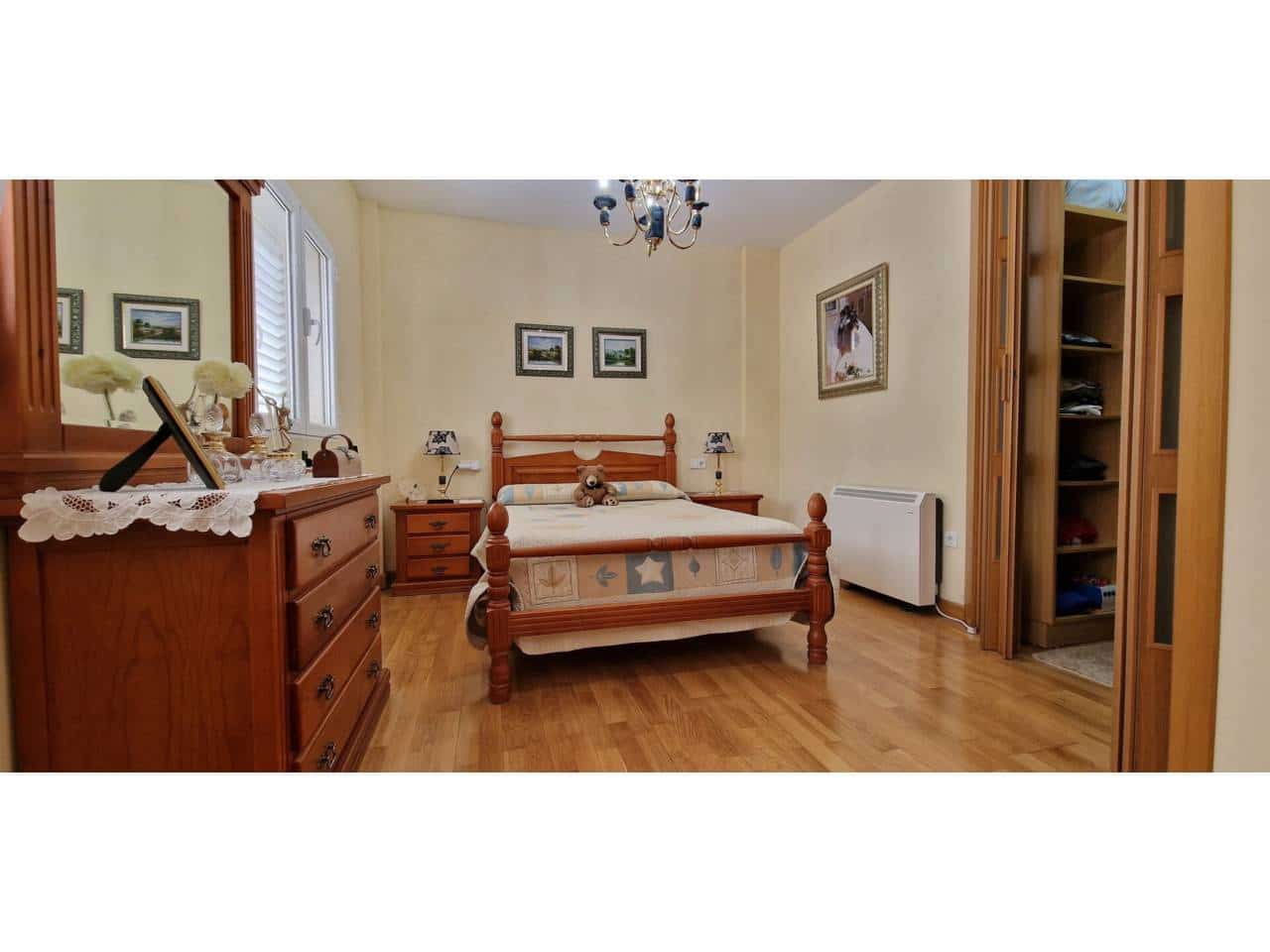 4 Zimmer Villa zu verkaufen in Totana mit Pool Garage - 425.000 € (Ref: 9911402)