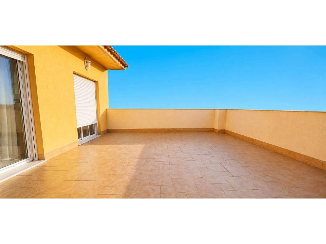 Piso de 3 habitaciones en Totana en venta con garaje - 135.000 € (Ref: 9923109)