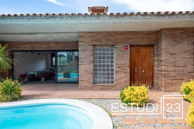 7 soverom Villa til salgs i Arenys de Munt med garasje - € 470 000 (Ref: 9352793)