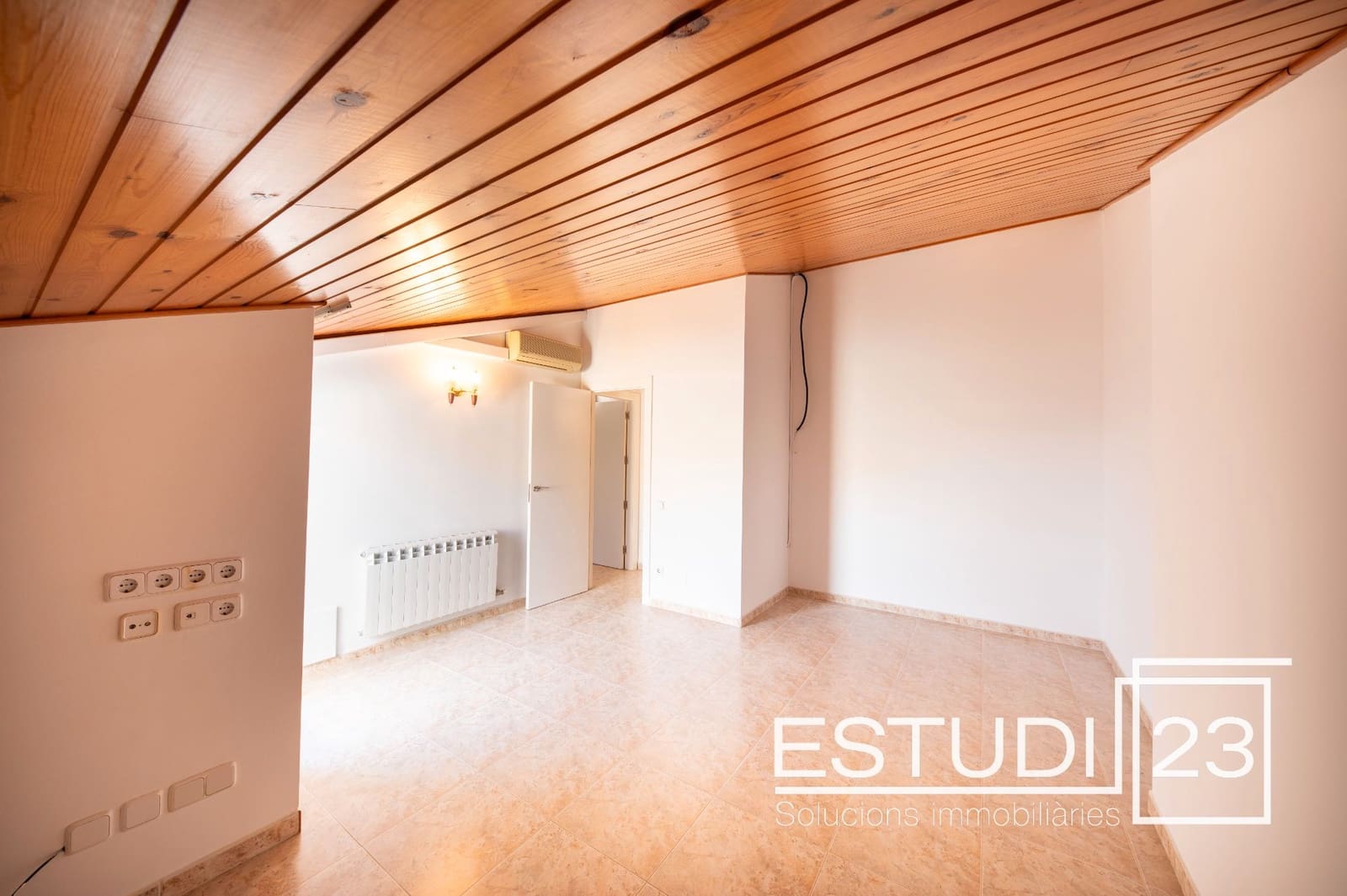 3 soveværelse Lejlighed til salg i Canet de Mar med garage - € 345.000 (Ref: 9357013)