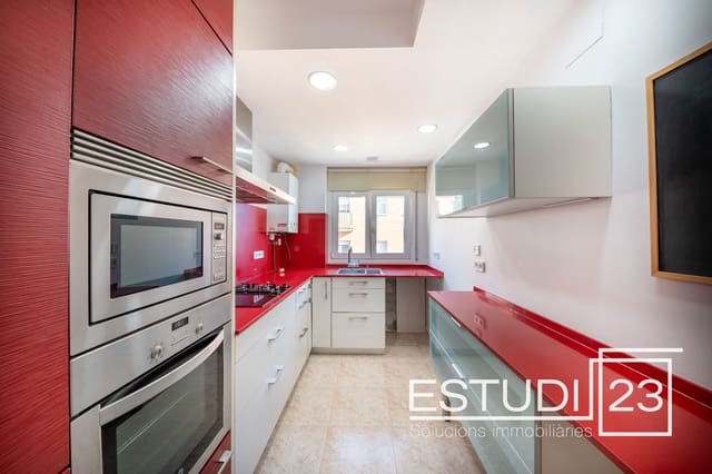 Apartamento de 3 habitaciones en Canet de Mar en venta con garaje - 345.000 € (Ref: 9357013)