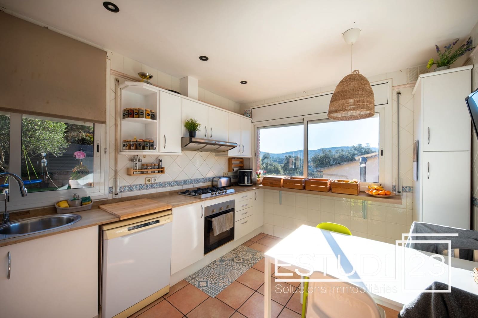 4 bedroom Villa for sale in Dosrius with pool garage - € 439,001 (Ref: 9386209)