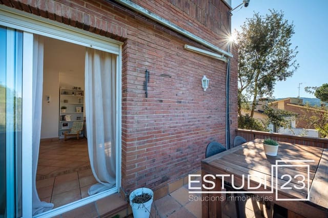 4 bedroom Villa for sale in Dosrius with pool garage - € 439,001 (Ref: 9386209)