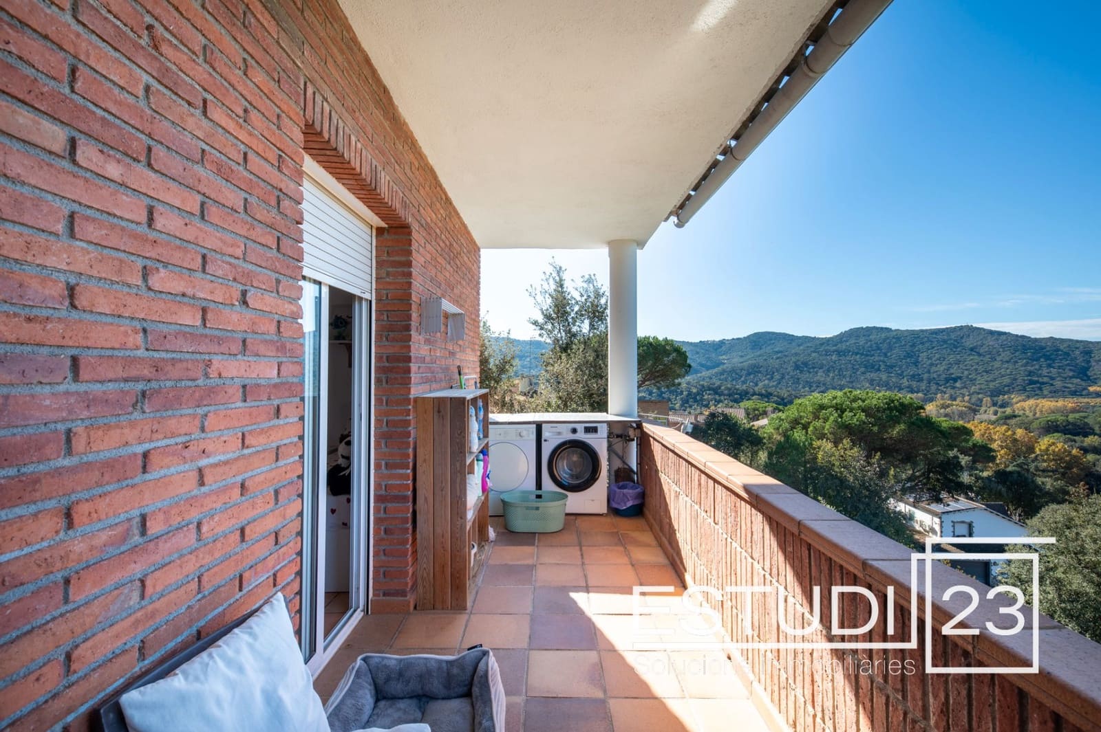 4 bedroom Villa for sale in Dosrius with pool garage - € 439,001 (Ref: 9386209)