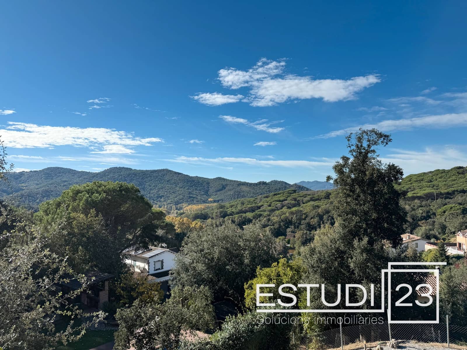 4 bedroom Villa for sale in Dosrius with pool garage - € 439,001 (Ref: 9386209)