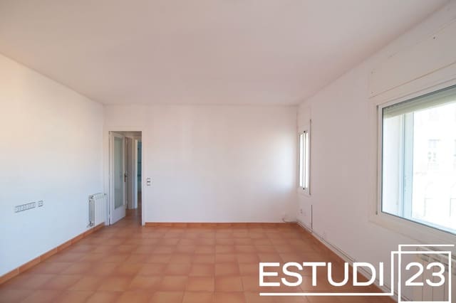 4 bedroom Flat for sale in Arenys de Mar - € 259,000 (Ref: 9406089)