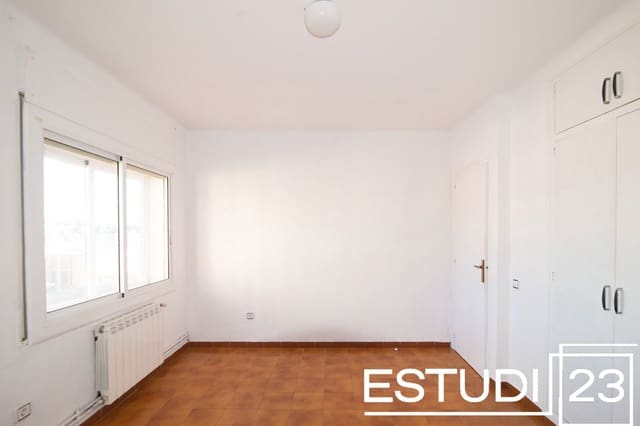 4 bedroom Flat for sale in Arenys de Mar - € 259,000 (Ref: 9406089)