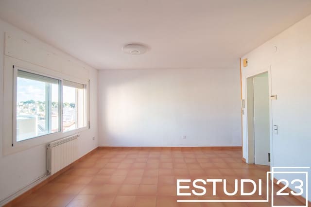 4 bedroom Flat for sale in Arenys de Mar - € 259,000 (Ref: 9406089)
