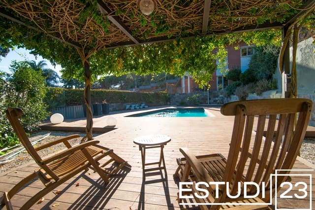 5 soverom Villa til salgs i Arenys de Munt med svømmebasseng garasje - € 580 000 (Ref: 9415326)