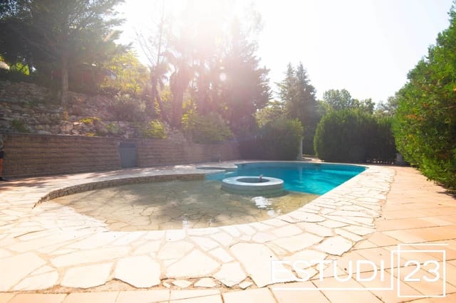 5 sypialnia Finka/Dom wiejski na sprzedaż w Orrius z basenem garażem - 720 000 € (Ref: 9450051)