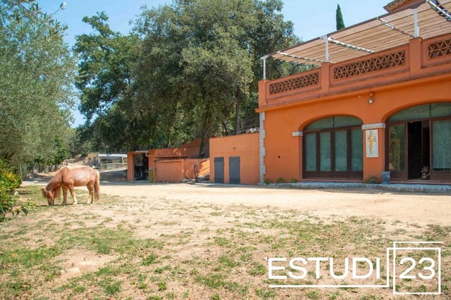 5 sypialnia Finka/Dom wiejski na sprzedaż w Orrius z basenem garażem - 720 000 € (Ref: 9450051)