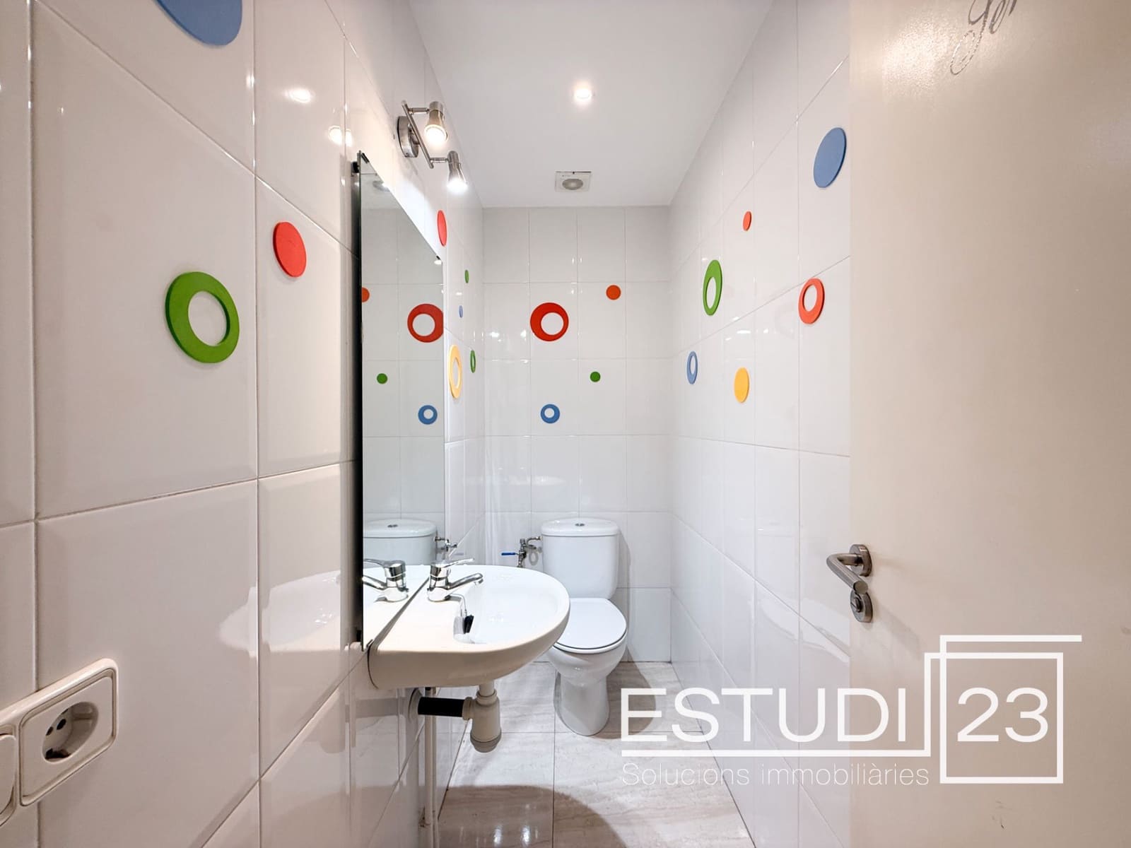 Local Comercial en Arenys de Mar en alquiler - 1.200 € (Ref: 9453610)