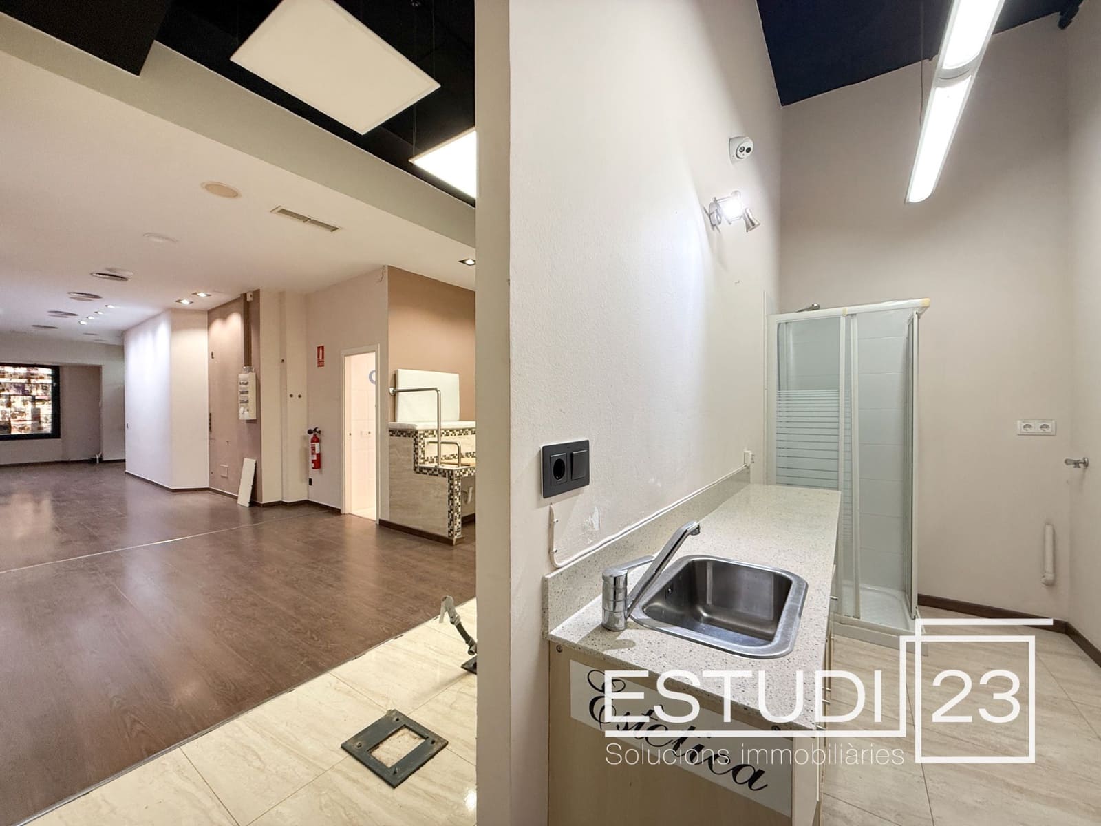 Local Comercial en Arenys de Mar en alquiler - 1.200 € (Ref: 9453610)