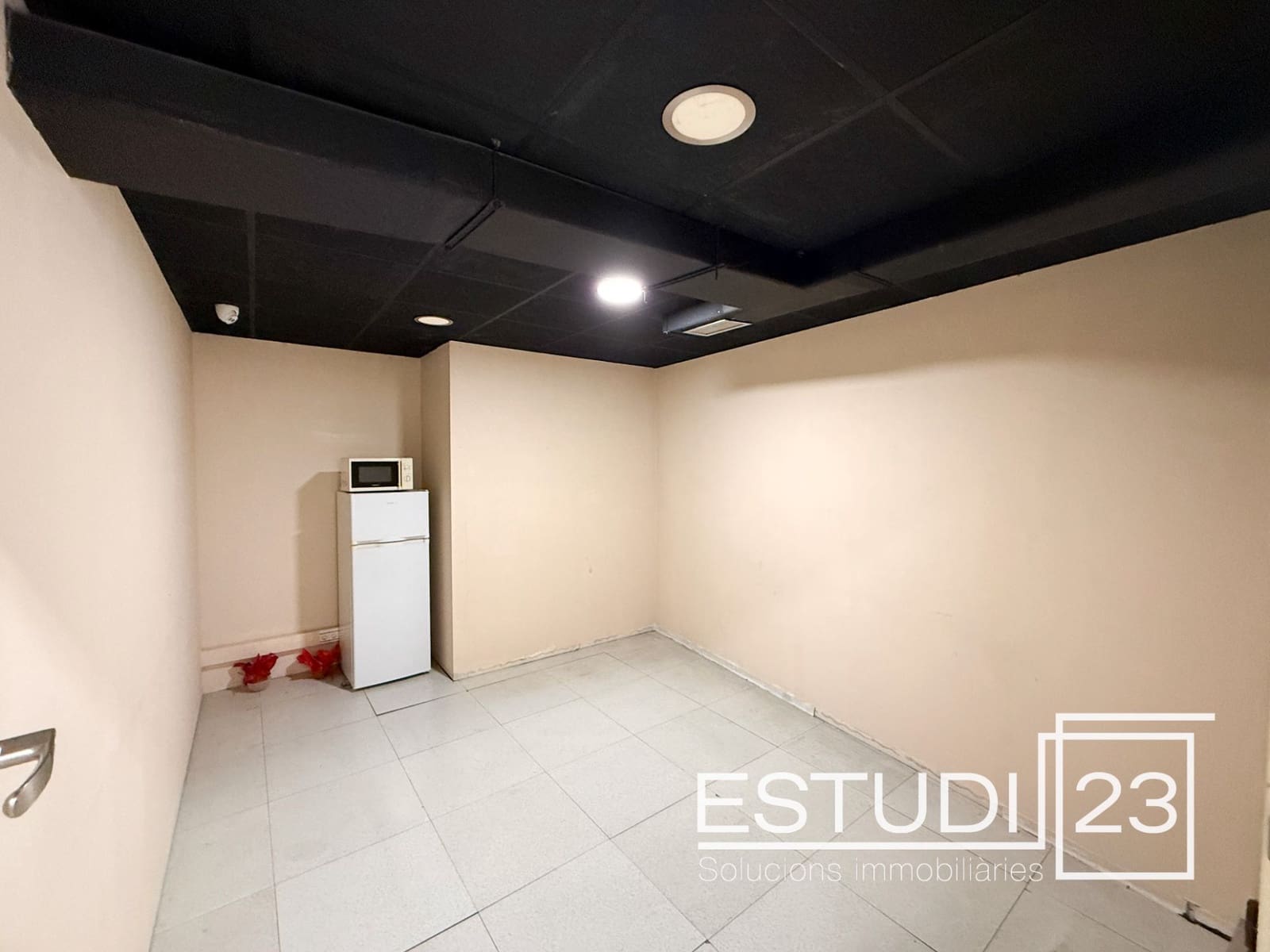 Local Comercial en Arenys de Mar en alquiler - 1.200 € (Ref: 9453610)