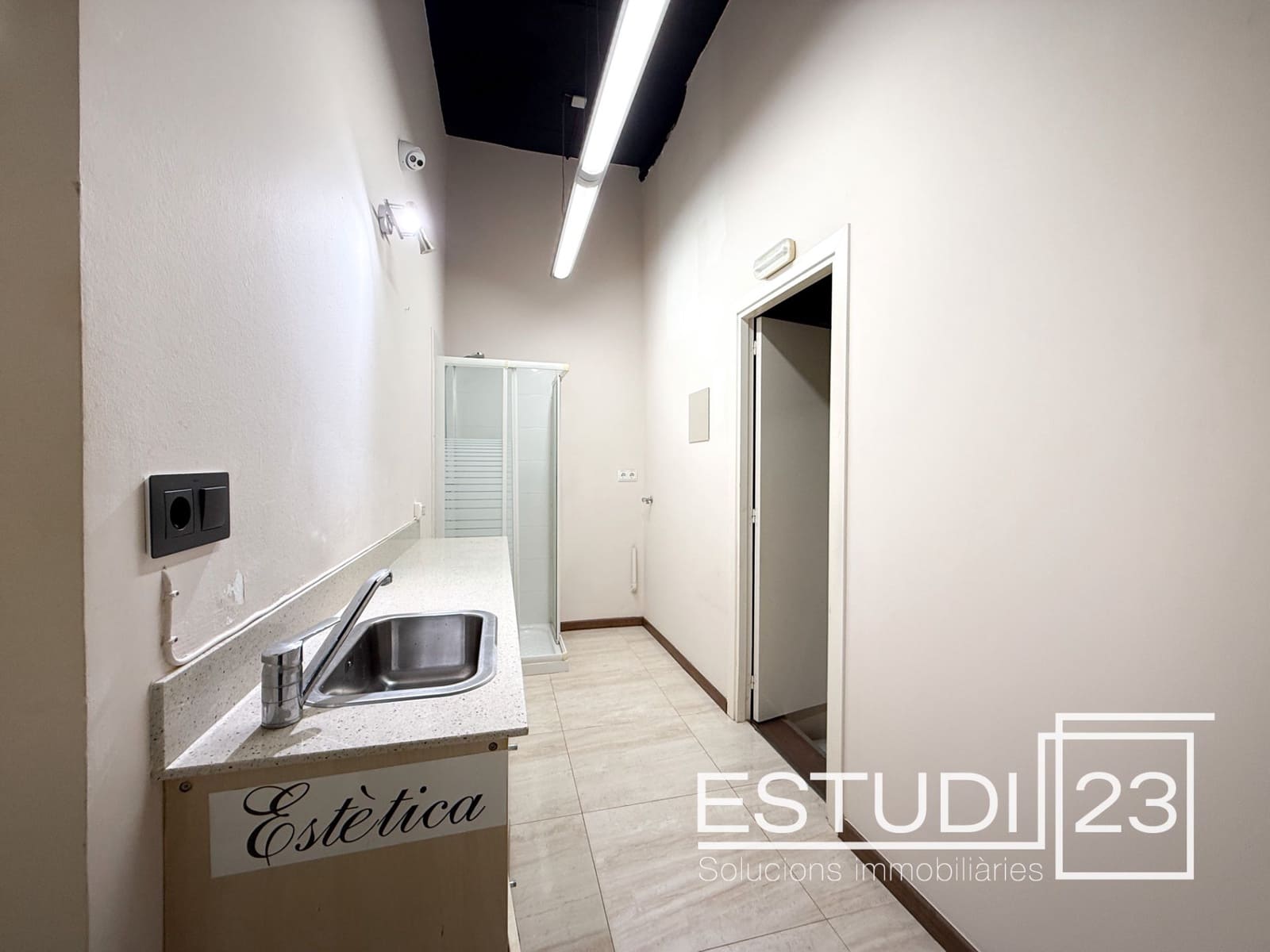 Local Comercial en Arenys de Mar en alquiler - 1.200 € (Ref: 9453610)