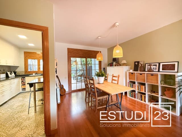 4 sypialnia Dom do wynajęcia w Sant Iscle de Vallalta z garażem - 1 600 € (Ref: 9524712)