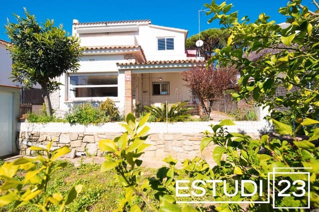 4 soverom Villa til salgs i Vilassar de Dalt med svømmebasseng - € 710 000 (Ref: 9689917)