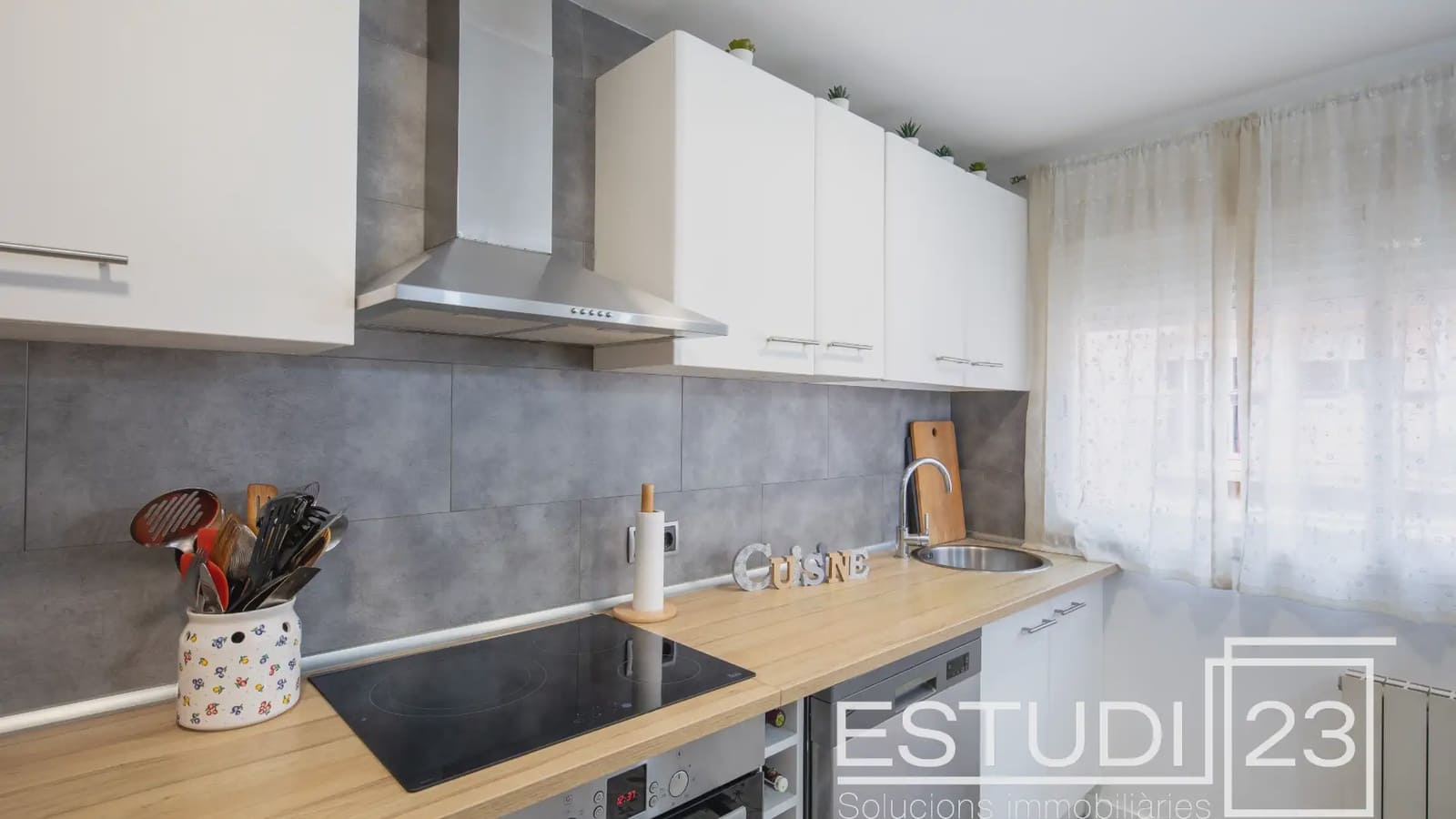 4 bedroom Townhouse for sale in Arenys de Munt with garage - € 420,000 (Ref: 9733224)