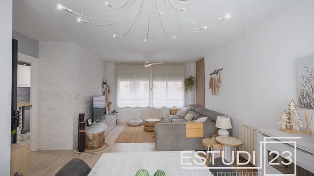 4 bedroom Townhouse for sale in Arenys de Munt with garage - € 420,000 (Ref: 9733224)