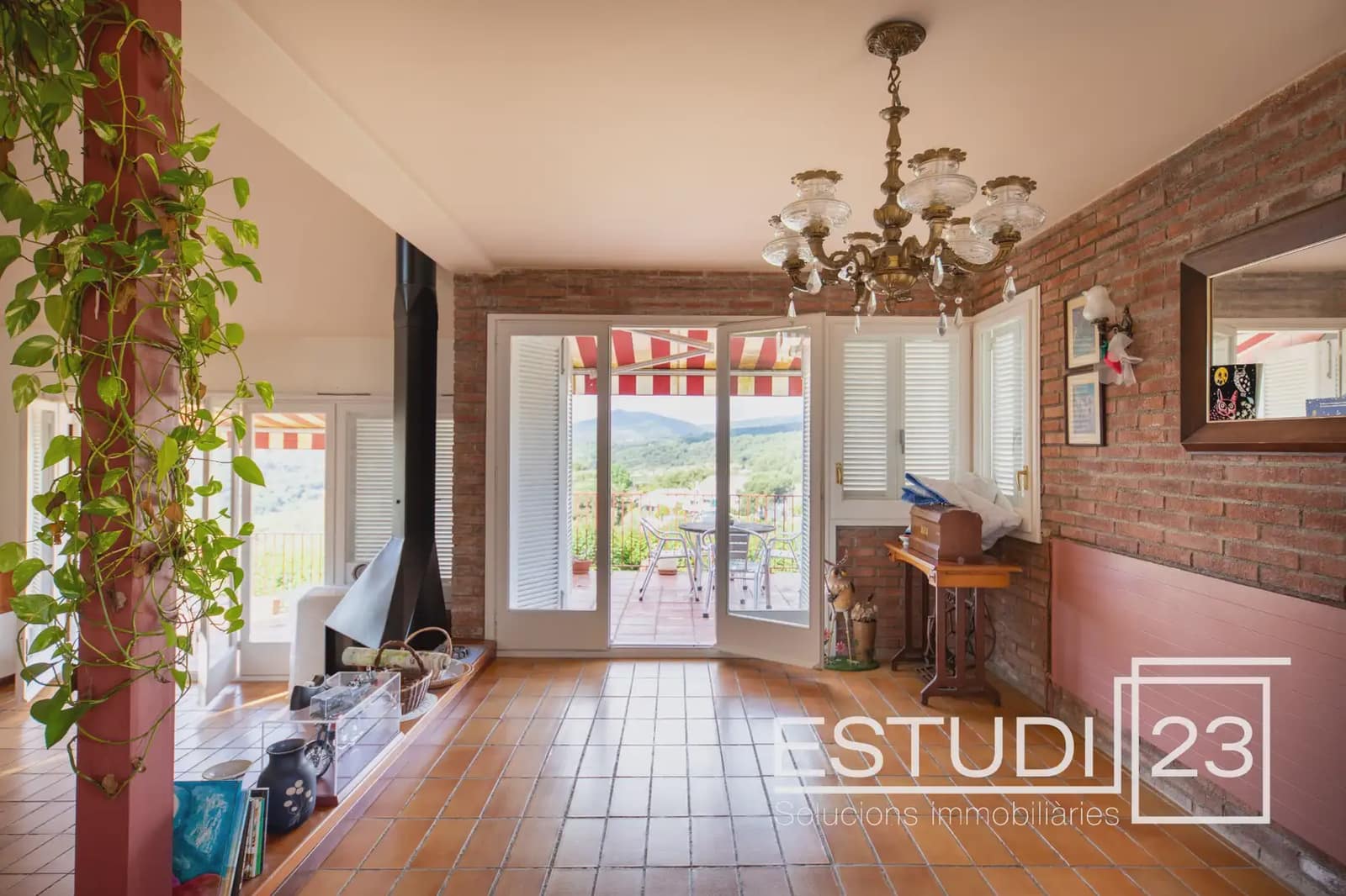 4 chambre Villa/Maison à vendre à Sant Iscle de Vallalta avec garage - 405 000 € (Ref: 9823487)