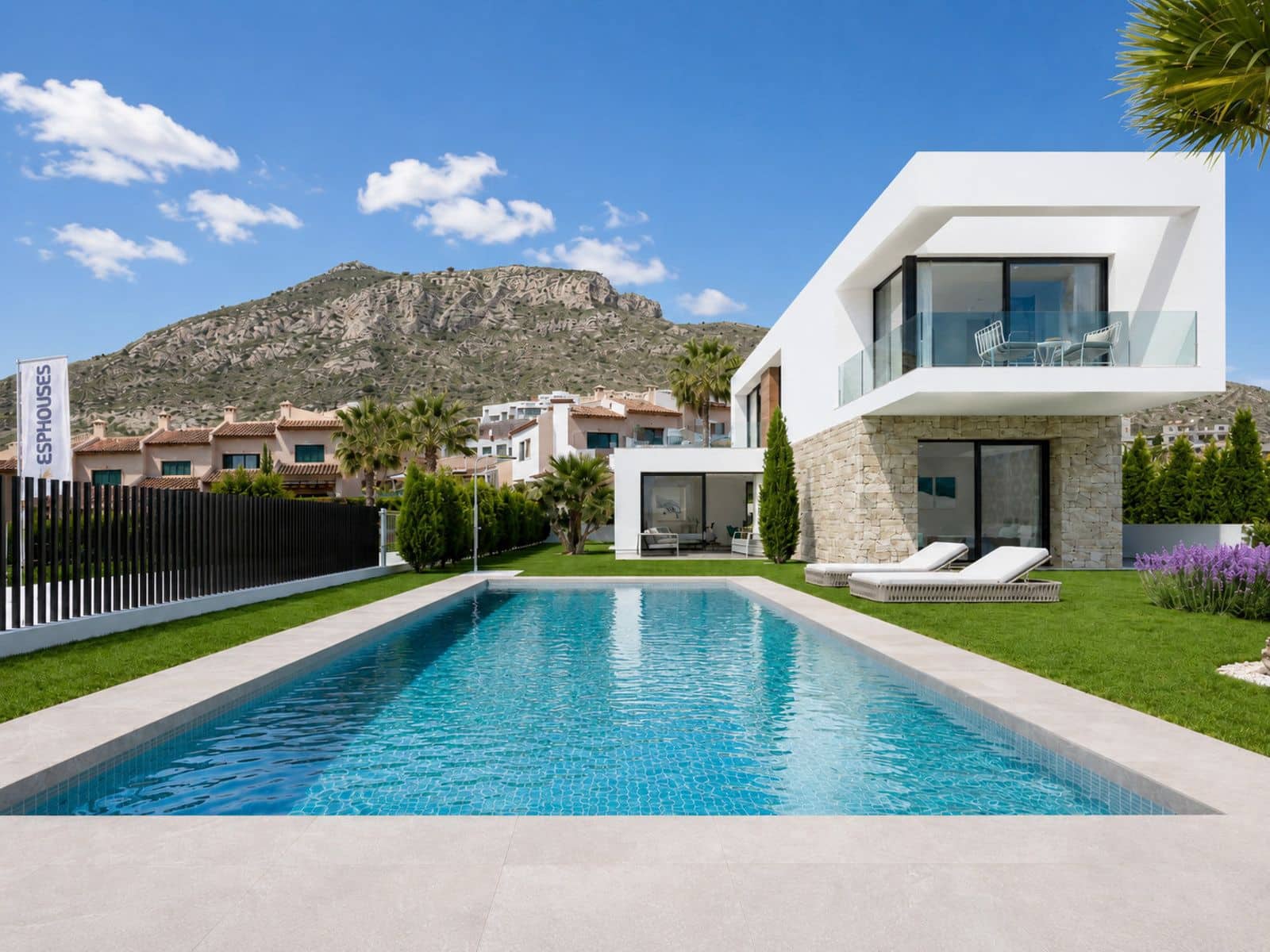 Chalet de 3 habitaciones en Finestrat en venta con piscina garaje - 895.000 € (Ref: 10003473)