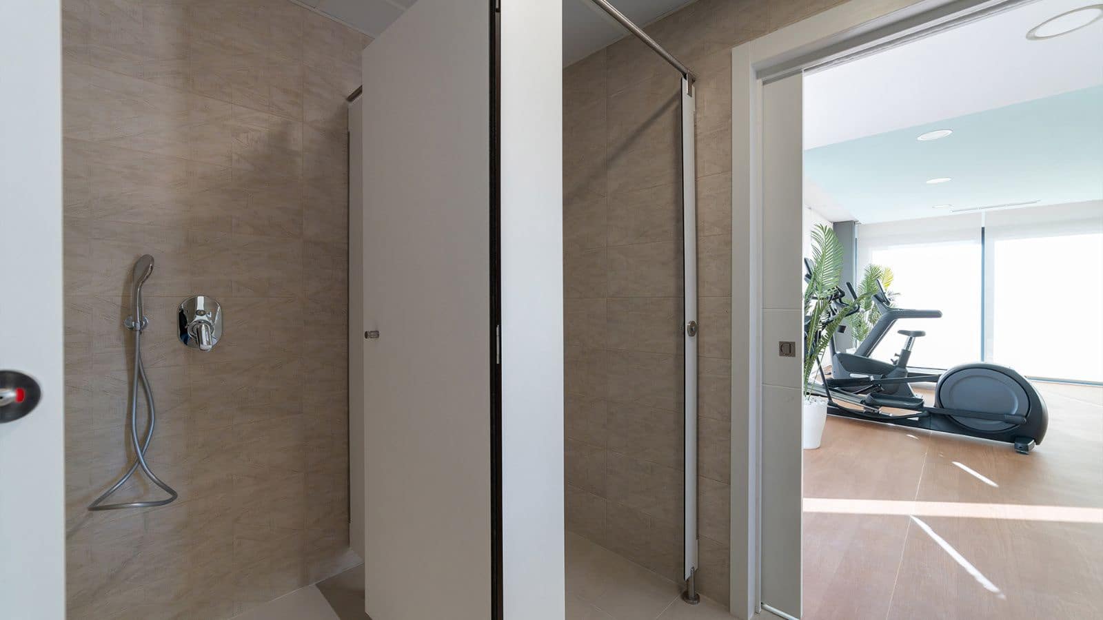 3 sypialnia Mieszkanie na sprzedaż w Benidorm z basenem garażem - 601 000 € (Ref: 10012590)