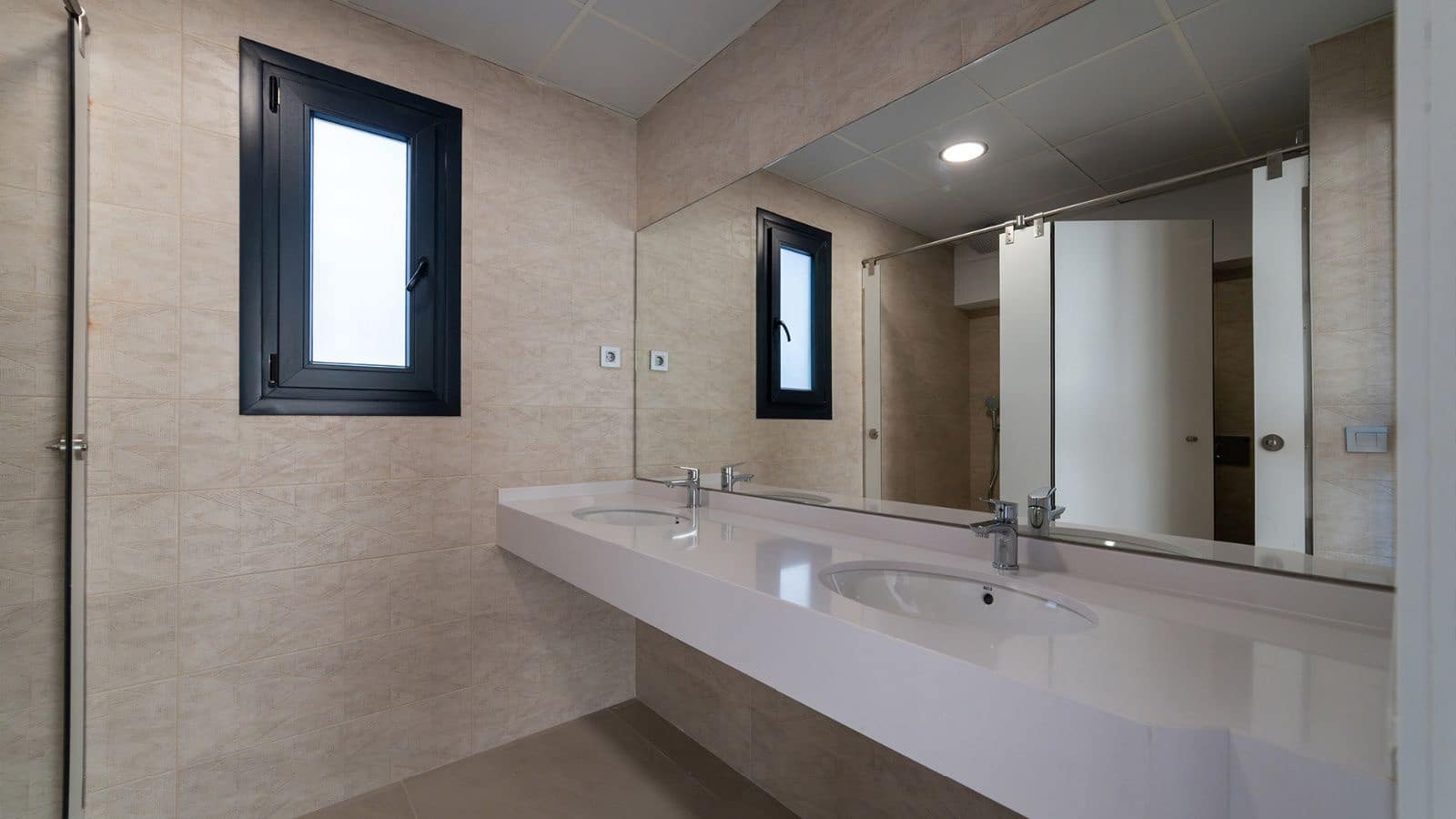 3 sypialnia Mieszkanie na sprzedaż w Benidorm z basenem garażem - 601 000 € (Ref: 10012590)