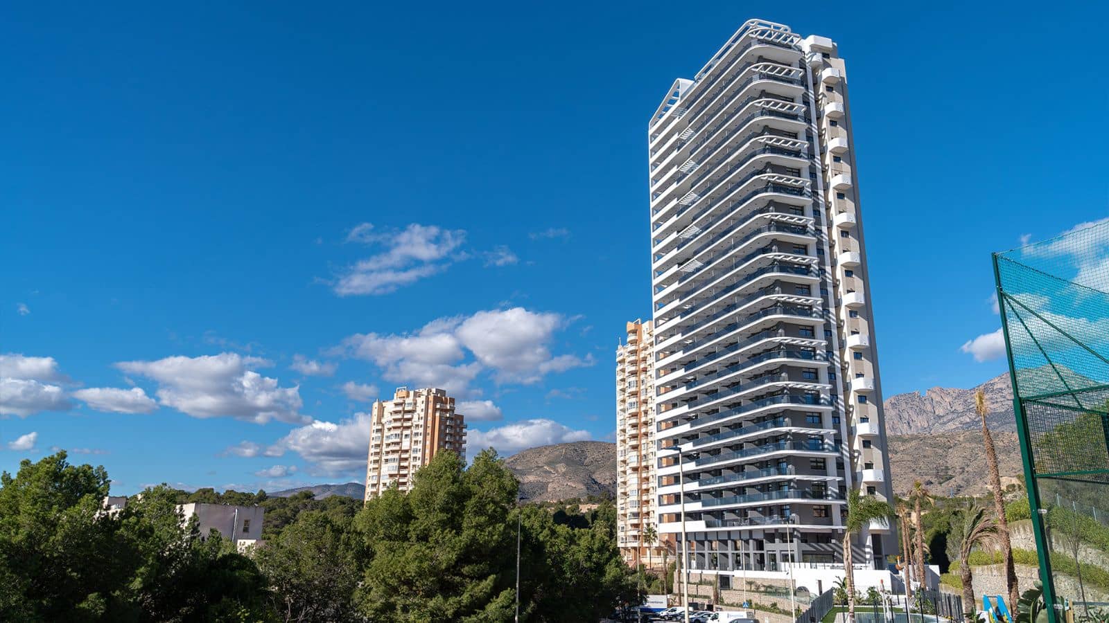 3 sypialnia Mieszkanie na sprzedaż w Benidorm z basenem garażem - 601 000 € (Ref: 10012590)