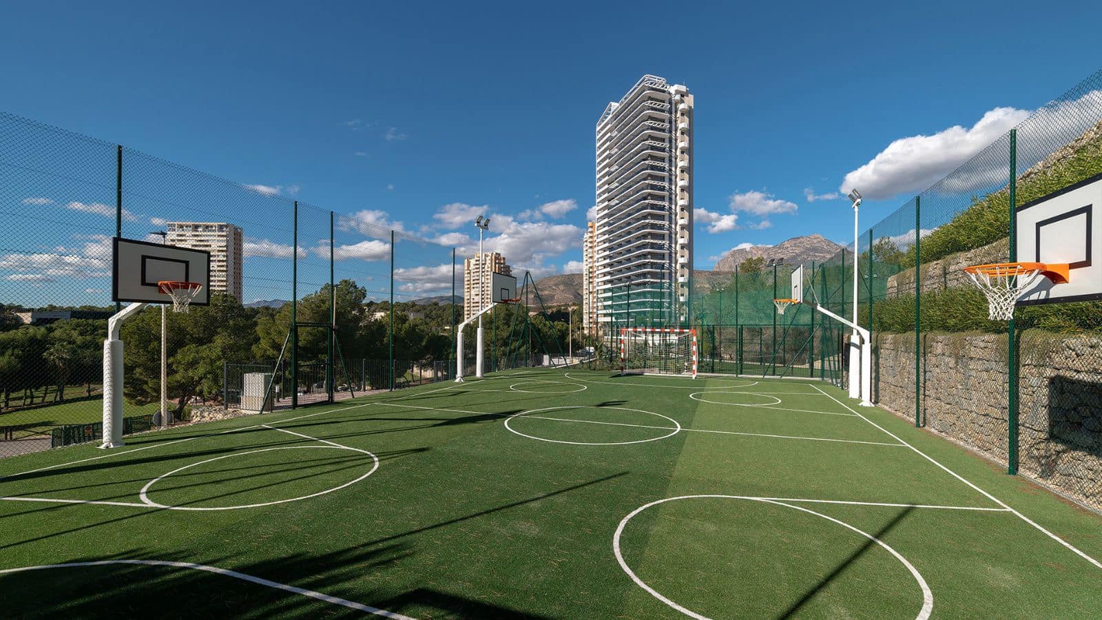 3 sypialnia Mieszkanie na sprzedaż w Benidorm z basenem garażem - 601 000 € (Ref: 10012590)