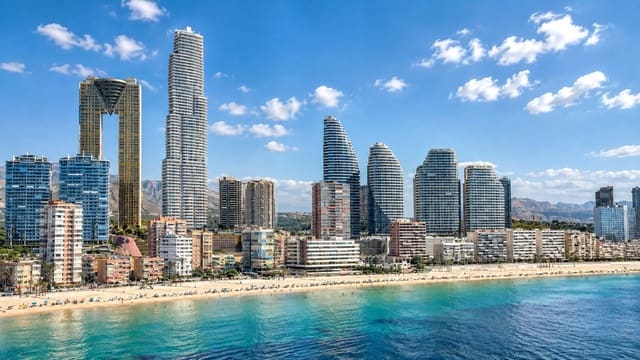 4 sovrum Lägenhet till salu i Benidorm med pool garage - 2 419 500 € (Ref: 10012591)