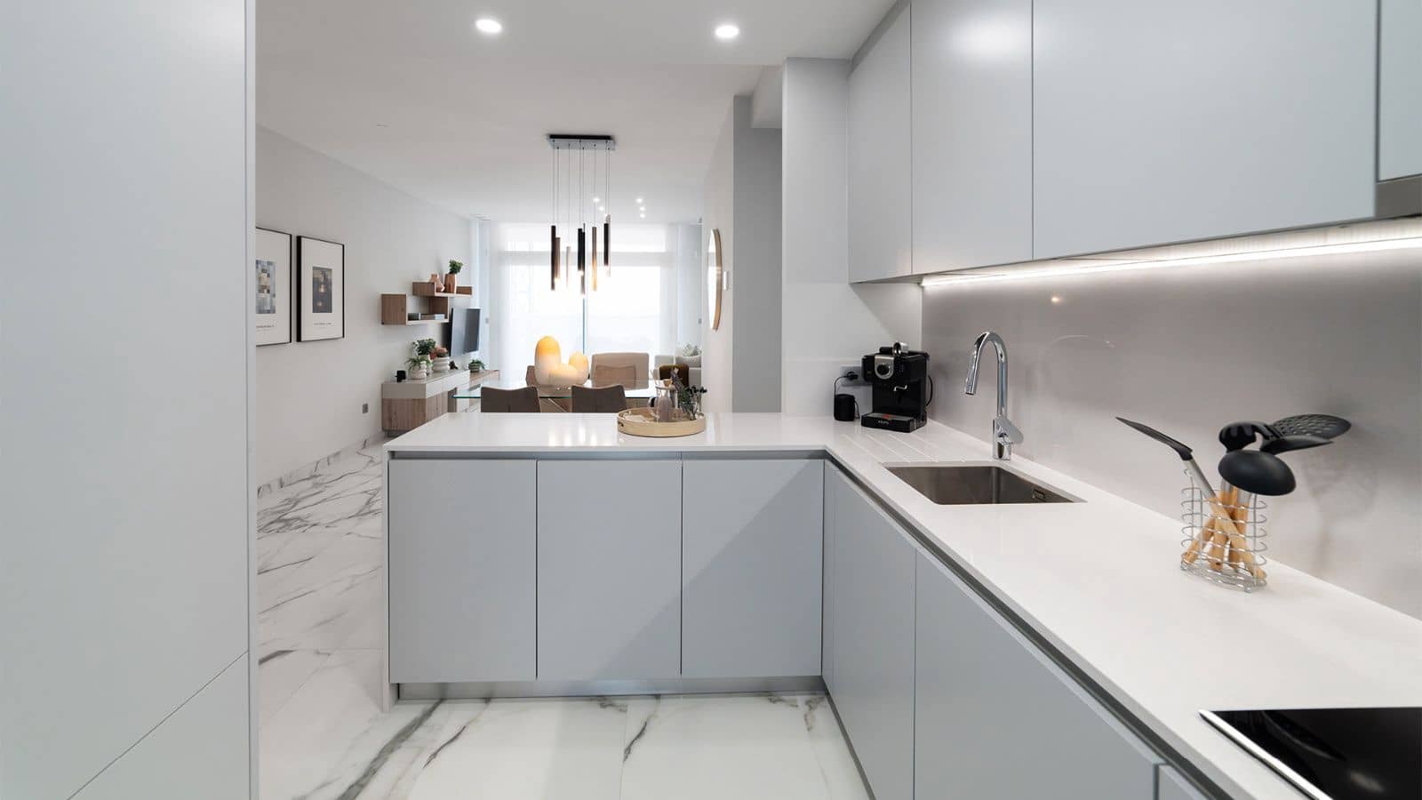 4 slaapkamer Flat te koop in Benidorm met zwembad garage - € 1.541.800 (Ref: 10012657)