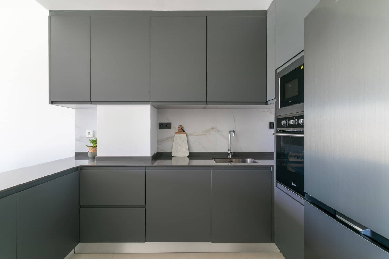 2 sypialnia Mieszkanie na sprzedaż w Torrevieja z basenem garażem - 330 000 € (Ref: 10019813)