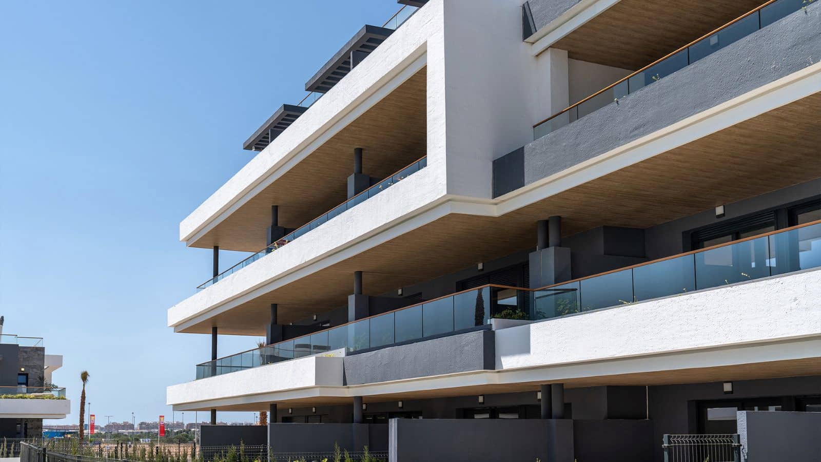 1 bedroom Flat for sale in Torrevieja with pool garage - € 280,600 (Ref: 10019858)