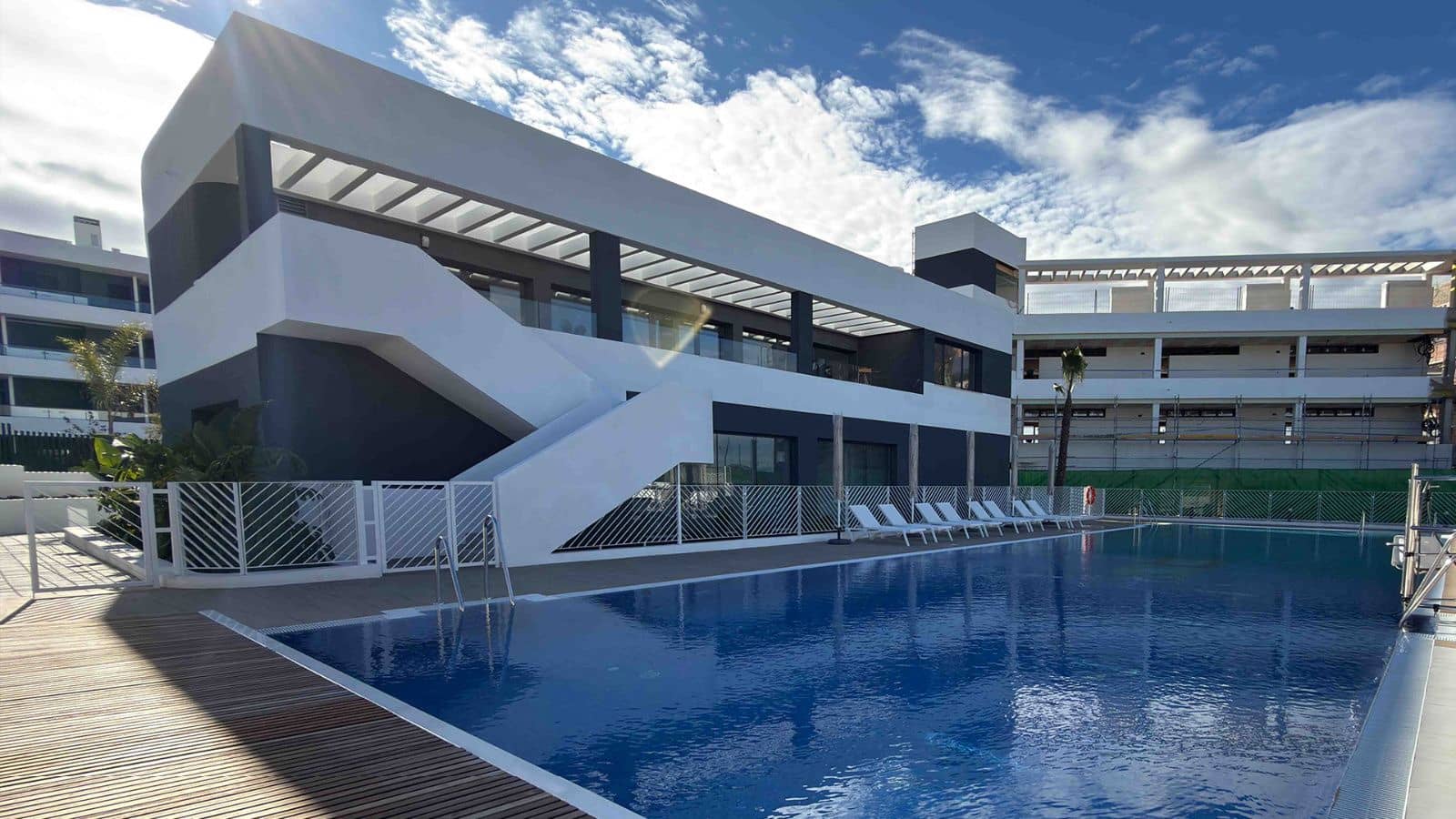 1 bedroom Flat for sale in Torrevieja with pool garage - € 280,600 (Ref: 10019858)