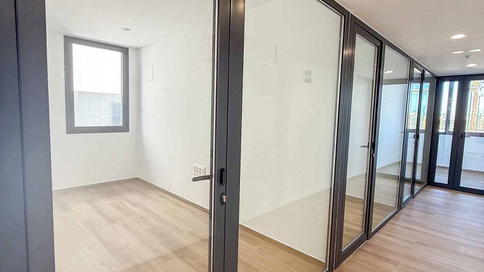 1 bedroom Flat for sale in Torrevieja with pool garage - € 280,600 (Ref: 10019858)