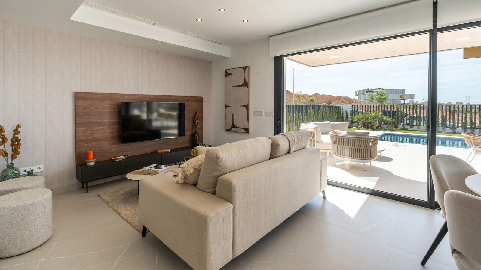 1 bedroom Flat for sale in Torrevieja with pool garage - € 280,600 (Ref: 10019858)