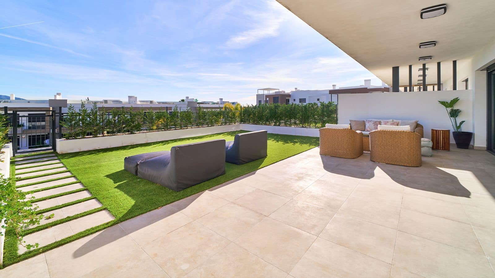2 soveværelse Lejlighed til salg i Atalaya-Isdabe med swimmingpool - € 720.000 (Ref: 10034254)