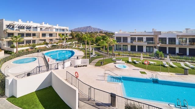 2 soveværelse Lejlighed til salg i Atalaya-Isdabe, Estepona med swimmingpool - € 720.000 (Ref: 10034254)
